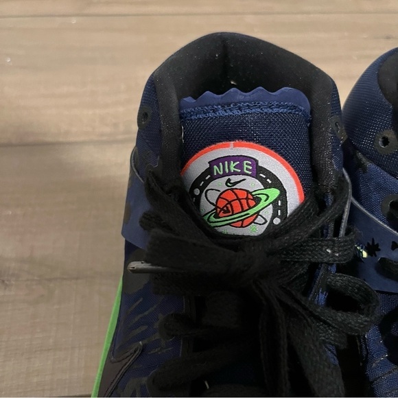 Nike KD 13 Planet of Hoops Midnight Blue/ Black/ Electric Green Size 8 - Picture 7 of 9